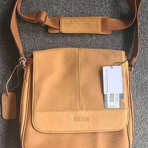 Kenneth Cole Reaction messenger bag